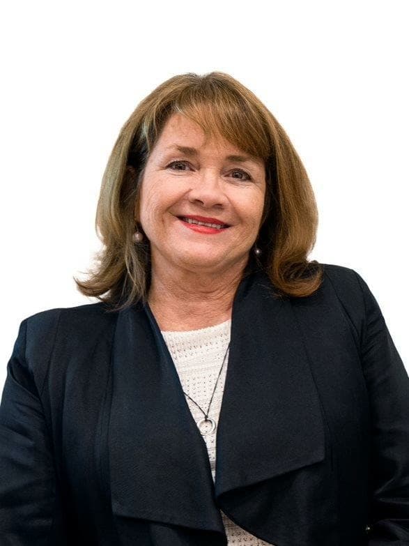 Louise Kelly
